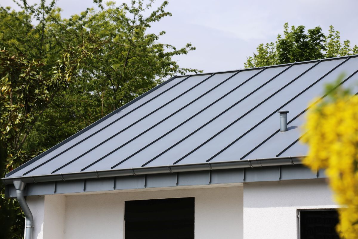 Metal standing seam roof on a residential home